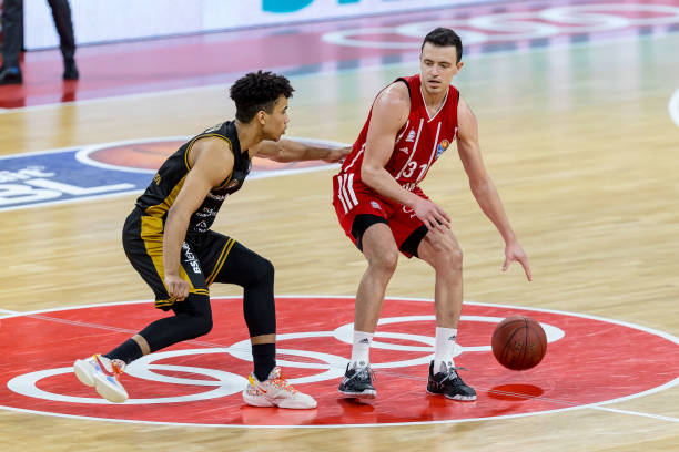 日本裁判佐 日本裁判佐